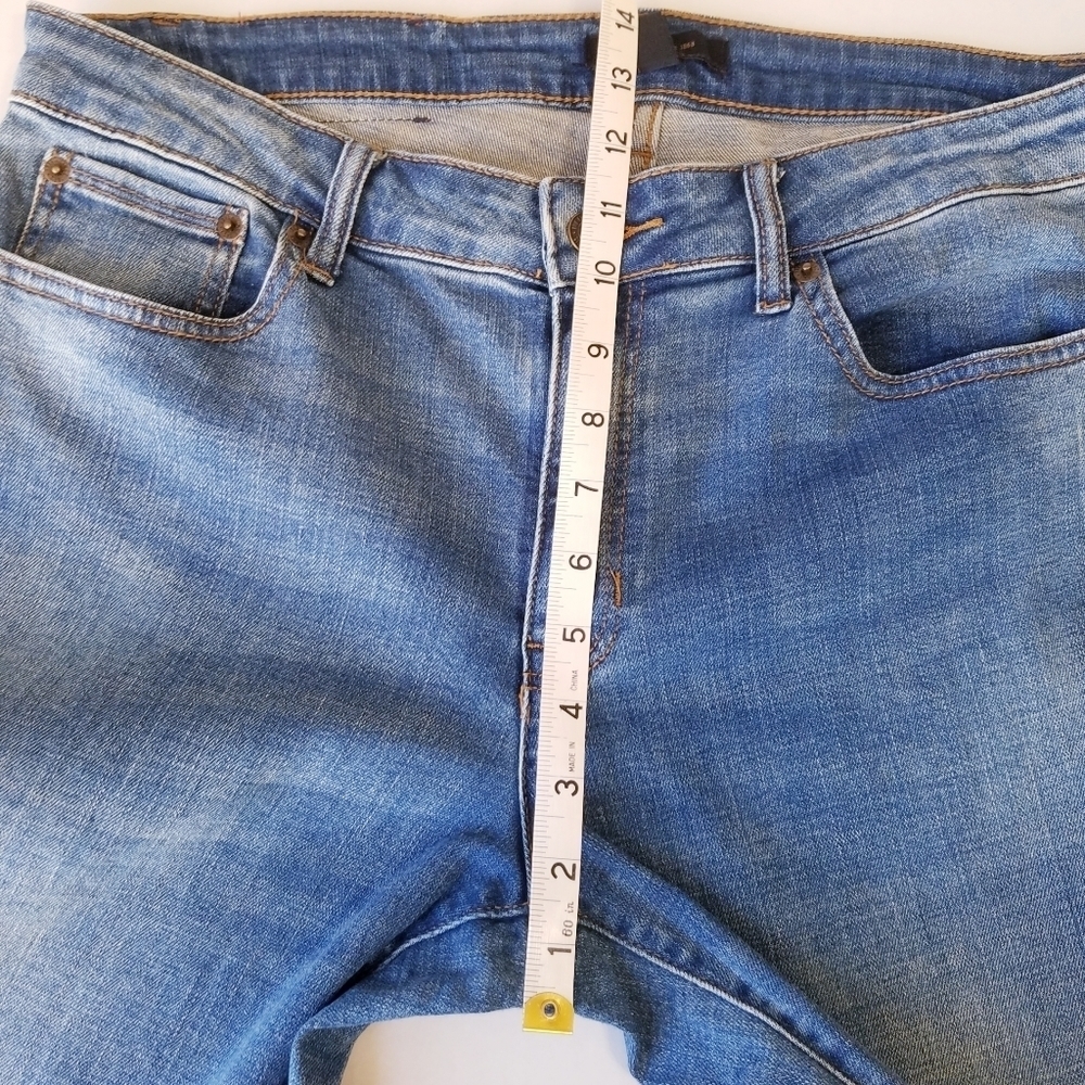 Frye | Mid Blue Relaxed Skinny Jeans 30 - Picture 3 of 10